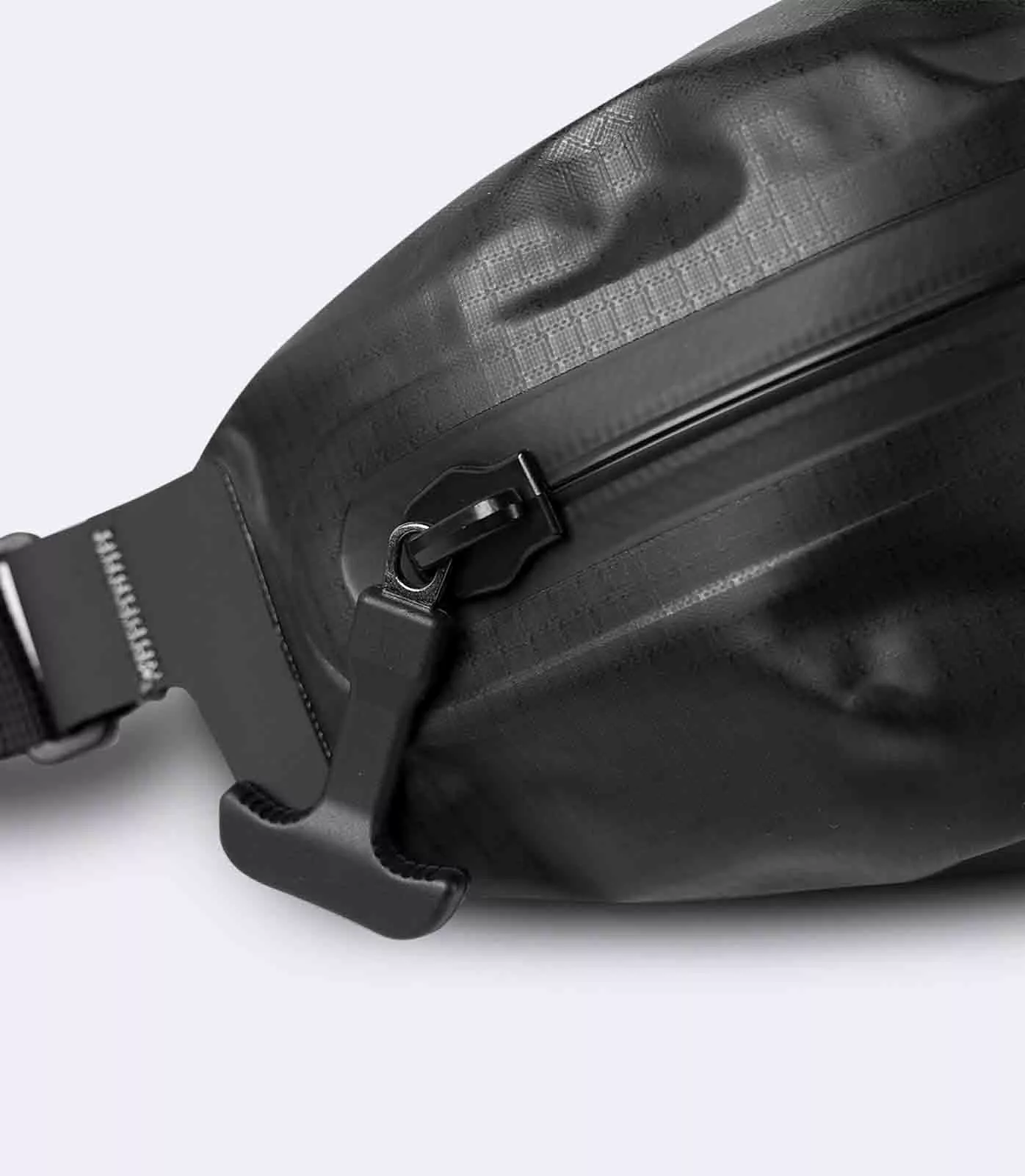LGG-0040-U-BLK-02L_Ghost_Web_5.jpg Wasserdichte Hüfttasche
